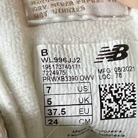 New Balance x J. Crew 996 sneakers - Picture 8 of 8